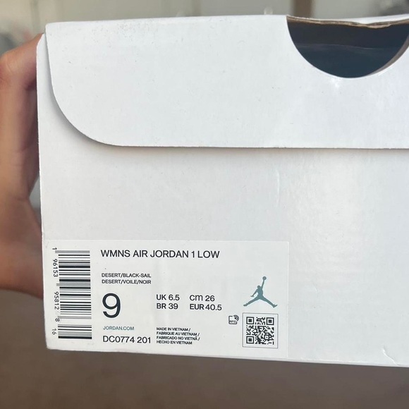 Air Jordan 1 Low - tan & black - Picture 6 of 7